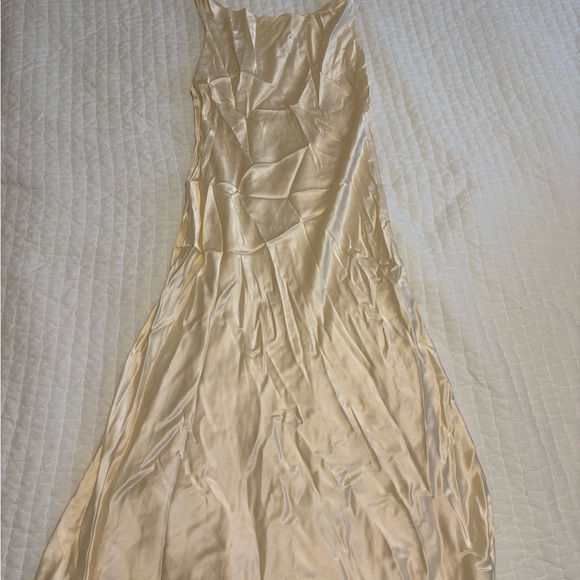 Reformation Dresses & Skirts - Reformation Silk Sleeveless Dress